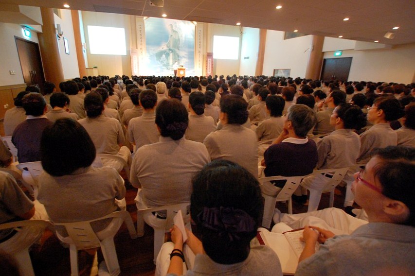 四百新进志工参与培训  医师发心同精进