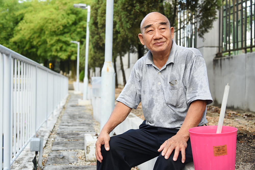 Former Gang Leader Turns to Volunteering