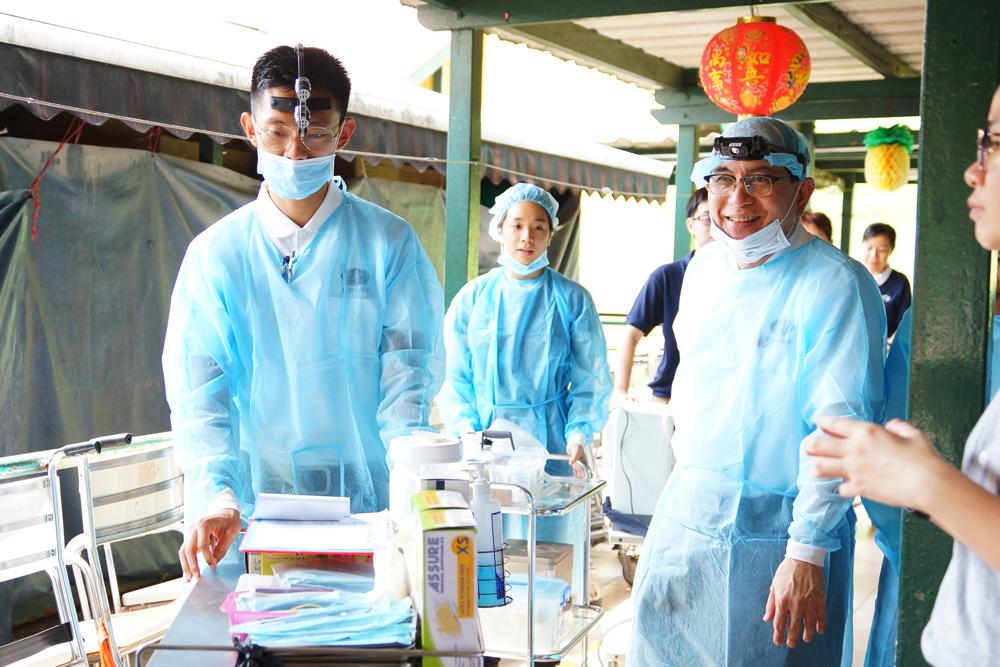 Exemplary Dental Services at Patients’ Bedsides