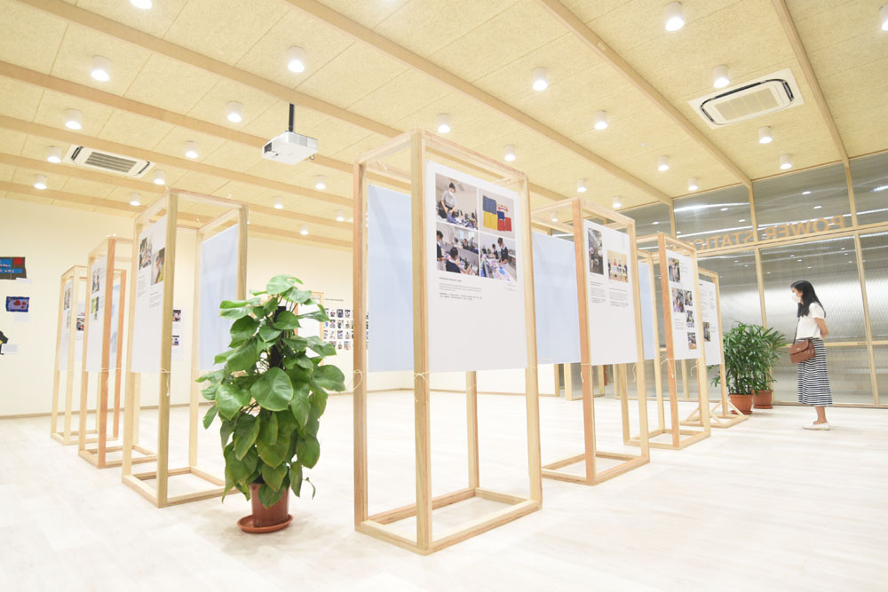 《篱家布衾: 故事展》汇整了图文影音的呈现,策展团队精选了42张照片,叙述“篱家布衾”艺术计划历程和幕后花絮。(攝 / 王绥喜)